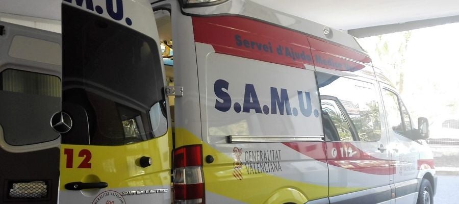 Ambulancia del SAMU en el Hospital General. Ambulancia del SAMU en el Hospital General.