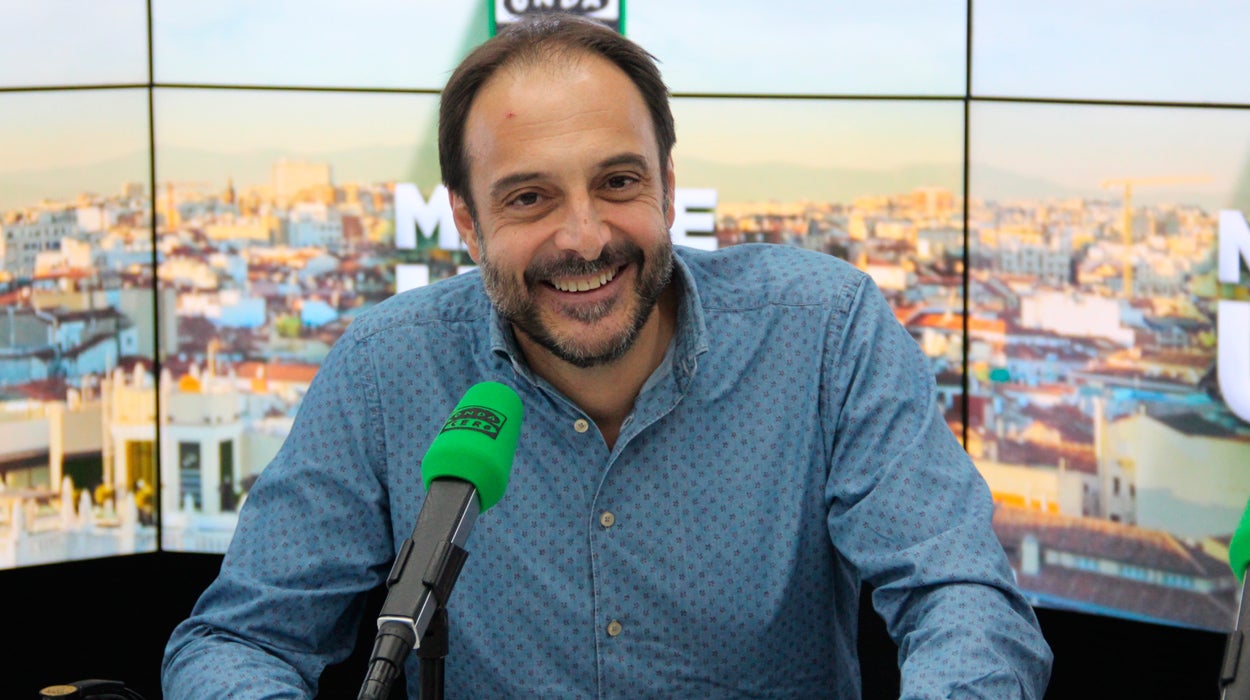 Roberto Vilar: "Con Pepe Rodríguez y Marió Montero haremos el amor televisivo en 'La noche de Rober'" Roberto Vilar: "Con Pepe Rodríguez y Marió Montero haremos el amor televisivo en 'La noche de Rober'"