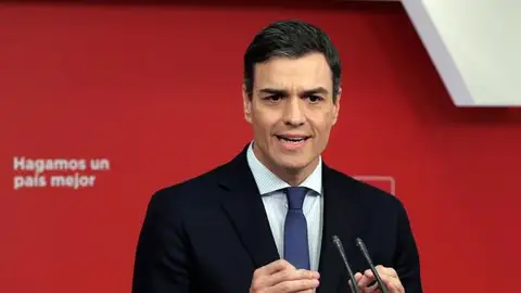 Noticias 2 Antena 3 (25-05-18) Pedro Sánchez anuncia una moción de censura para "formar un Gobierno del PSOE" con intención de convocar elecciones Noticias 2 Antena 3 (25-05-18) Pedro Sánchez anuncia una moción de censura para "formar un Gobierno del PSOE" con intención de convocar elecciones