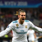 Gareth Bale celebrando el 2-1 