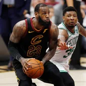 James ante los Celtics James ante los Celtics