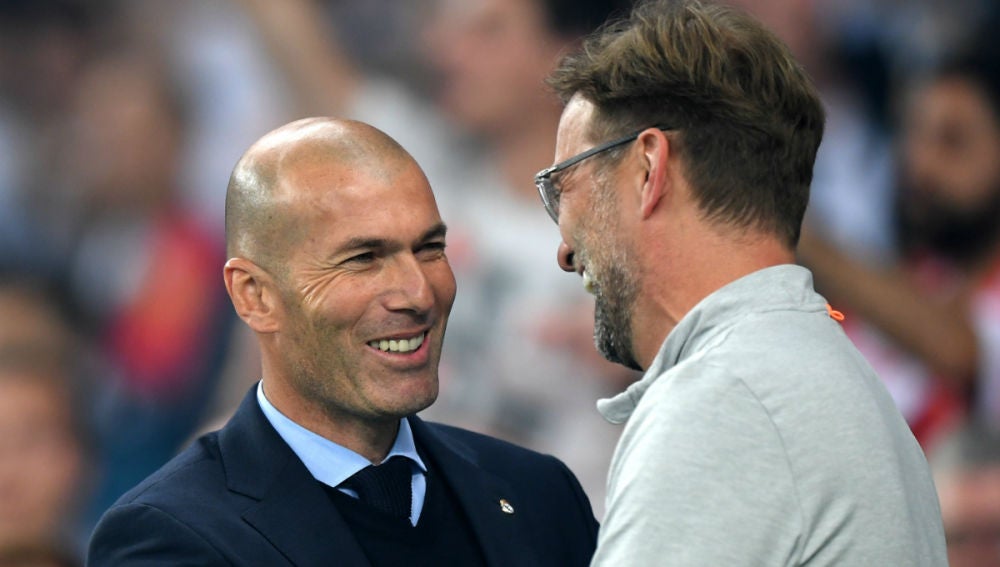 Zidane y Klopp se saludan