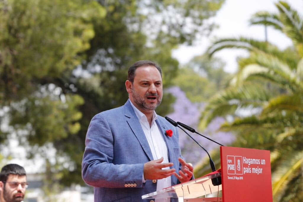 El PSOE avisa a Ciudadanos que no negociará "nada" sobre la moción de censura El PSOE avisa a Ciudadanos que no negociará "nada" sobre la moción de censura