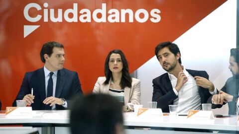 Albert Rivera e In&eacute;s Arrimadas durante la reuni&oacute;n del partido