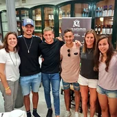 El Atlético Malagueño y el Málaga Femenino celebran el ascenso en Onda Cero Málaga desde el Mesón Cantarrana El Atlético Malagueño y el Málaga Femenino celebran el ascenso en Onda Cero Málaga desde el Mesón Cantarrana