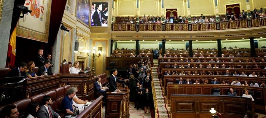 Vista general del Congreso durante una intervención de Pedro Sánchez Vista general del Congreso durante una intervención de Pedro Sánchez