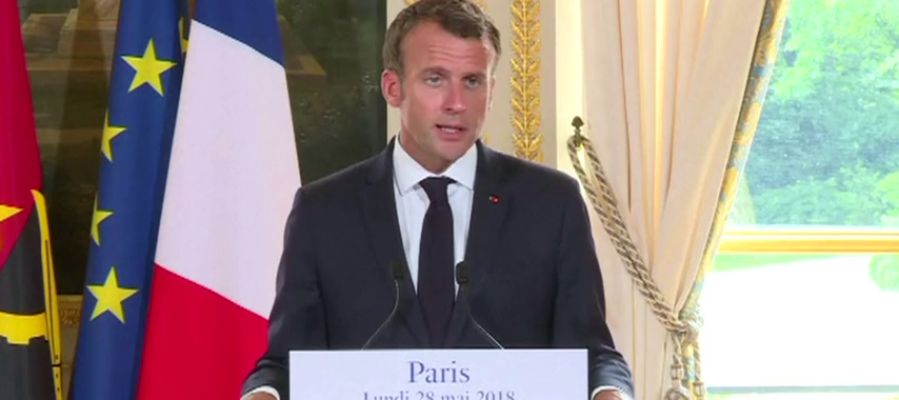 Merkel y Macron advierten a Italia Merkel y Macron advierten a Italia