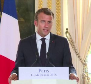 Merkel y Macron advierten a Italia Merkel y Macron advierten a Italia