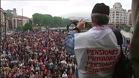 Concentraci&oacute;n convocada por las organizaciones de pensionistas para reivindicar unas pensiones p&uacute;blicas dignas
