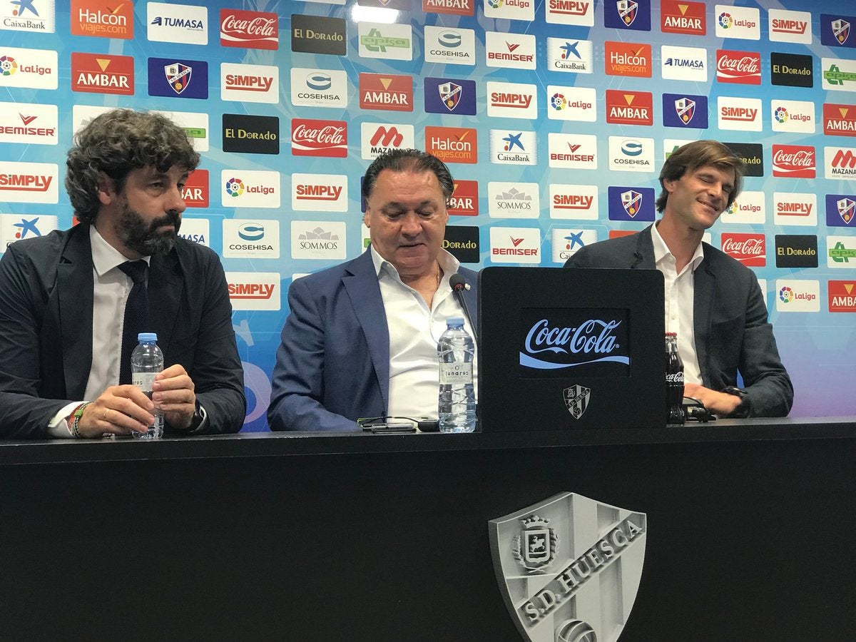 El argentino Leo Franco dirigirá al conjunto oscense en su debut en Primera El argentino Leo Franco dirigirá al conjunto oscense en su debut en Primera