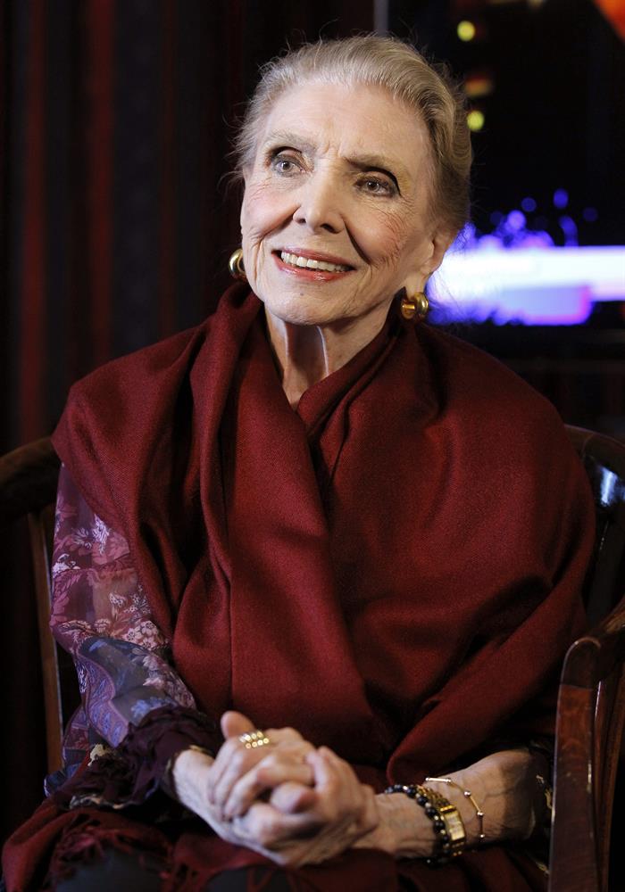 Mujeres con Historia: María Dolores Pradera, descubre a la sorprendente mujer que se esconde tras la gran cantante Mujeres con Historia: María Dolores Pradera, descubre a la sorprendente mujer que se esconde tras la gran cantante