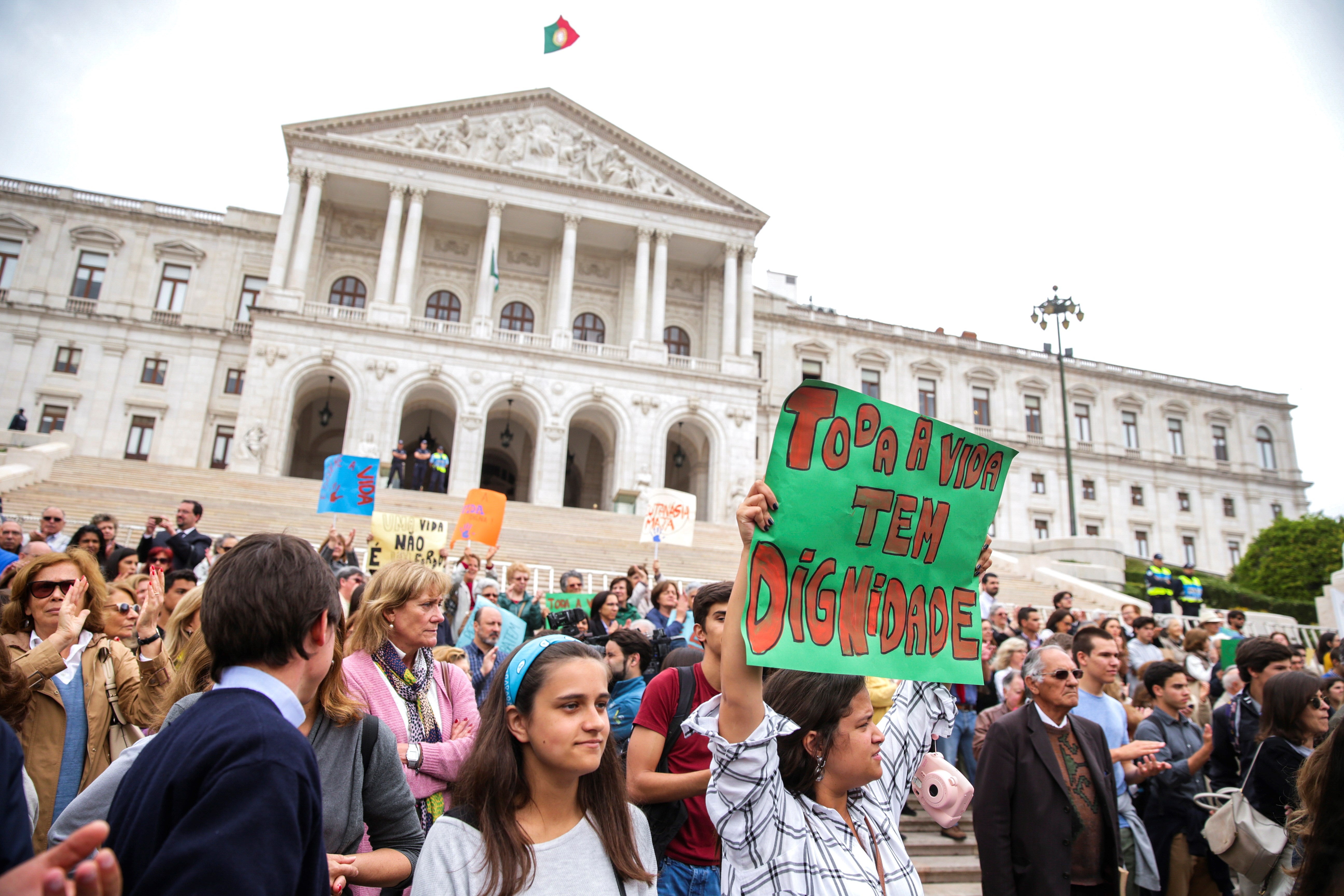 El Parlamento de Portugal no despenaliza la eutanasia El Parlamento de Portugal no despenaliza la eutanasia