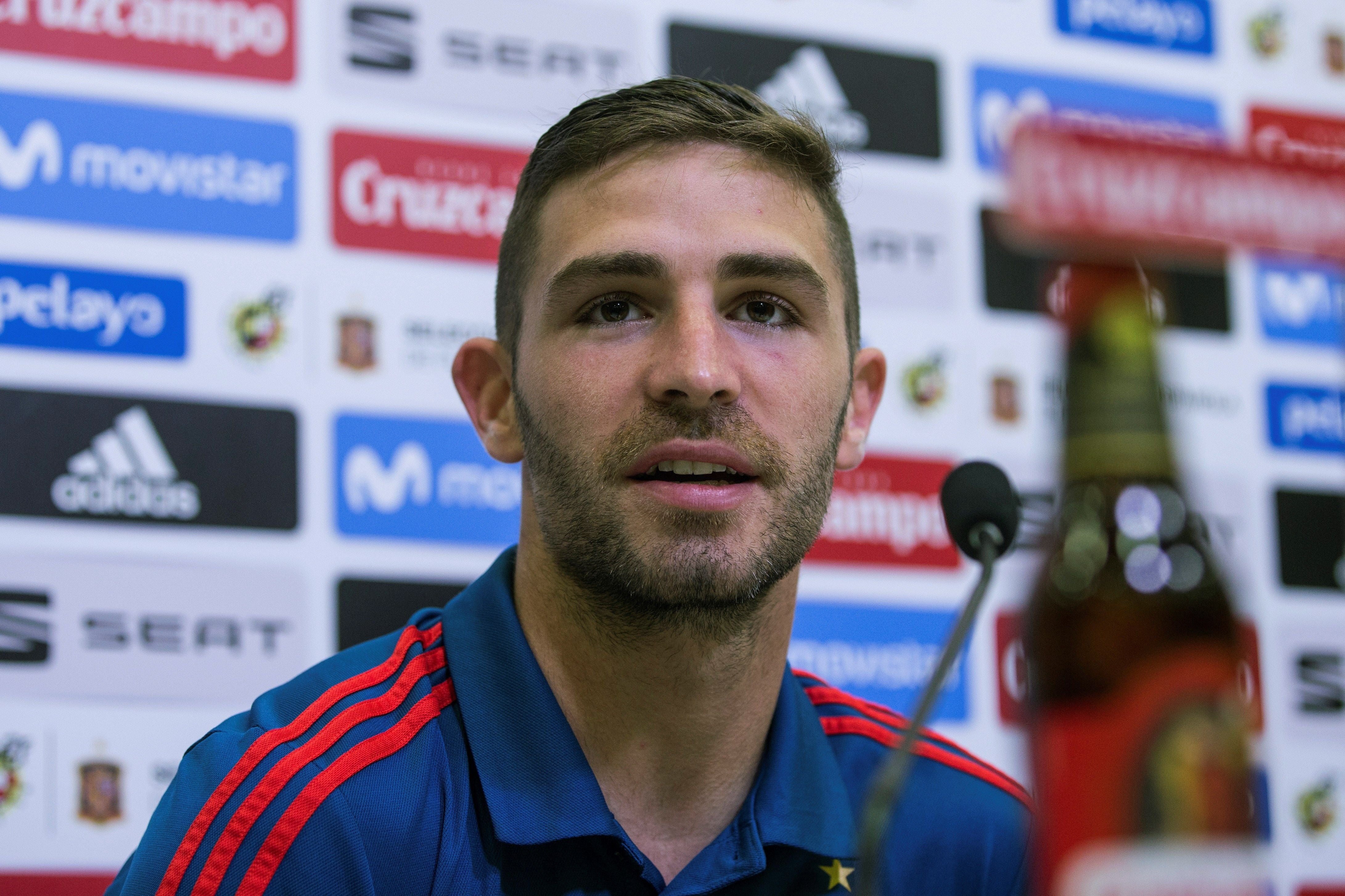 Yeray Álvarez: "Esto me lo tomo como un premio" Yeray Álvarez: "Esto me lo tomo como un premio"