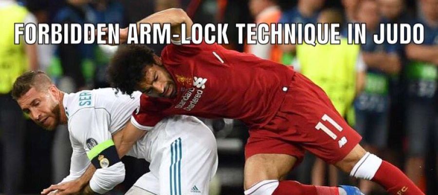 'Meme' de la acción de Sergio Ramos con Salah 'Meme' de la acción de Sergio Ramos con Salah