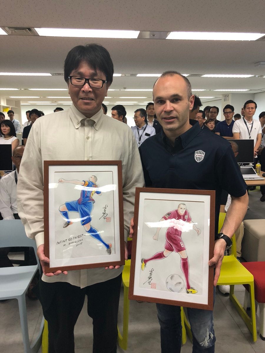 El creador de 'Oliver y Benji' dibuja a Iniesta: "¡Bienvenido a la J-League!" El creador de 'Oliver y Benji' dibuja a Iniesta: "¡Bienvenido a la J-League!"