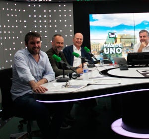 Los miembros de la España que madruga: Rafa Latorre, Félix José Casillas, Carlos Rodríguez Braun, Carlos Alsina y Rubén Amón Los miembros de la España que madruga: Rafa Latorre, Félix José Casillas, Carlos Rodríguez Braun, Carlos Alsina y Rubén Amón