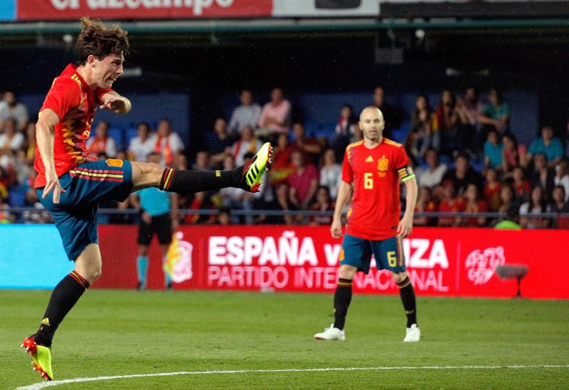 El Real Madrid trabaja desde hace días el fichaje de Álvaro Odriozola El Real Madrid trabaja desde hace días el fichaje de Álvaro Odriozola