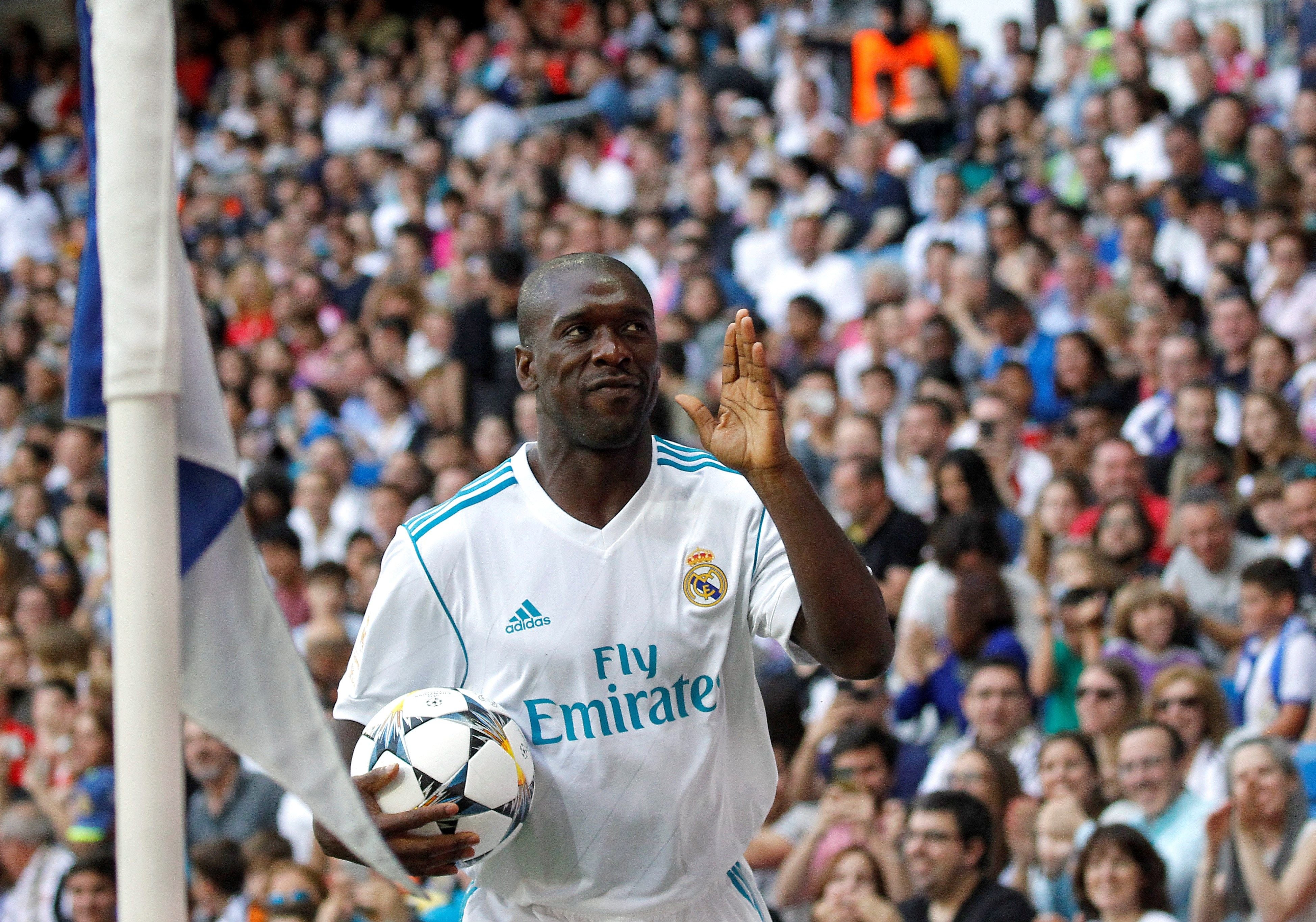 <p>Seedorf: "Sería un honor entrenar al Real Madrid, pero no quiero causar polémica"</p> <p>Seedorf: "Sería un honor entrenar al Real Madrid, pero no quiero causar polémica"</p>
