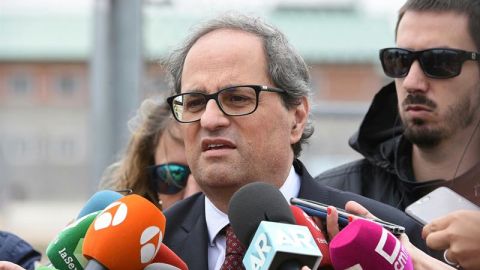 Quim Torra con los medios a la salida de la c&aacute;rcel de Estremera