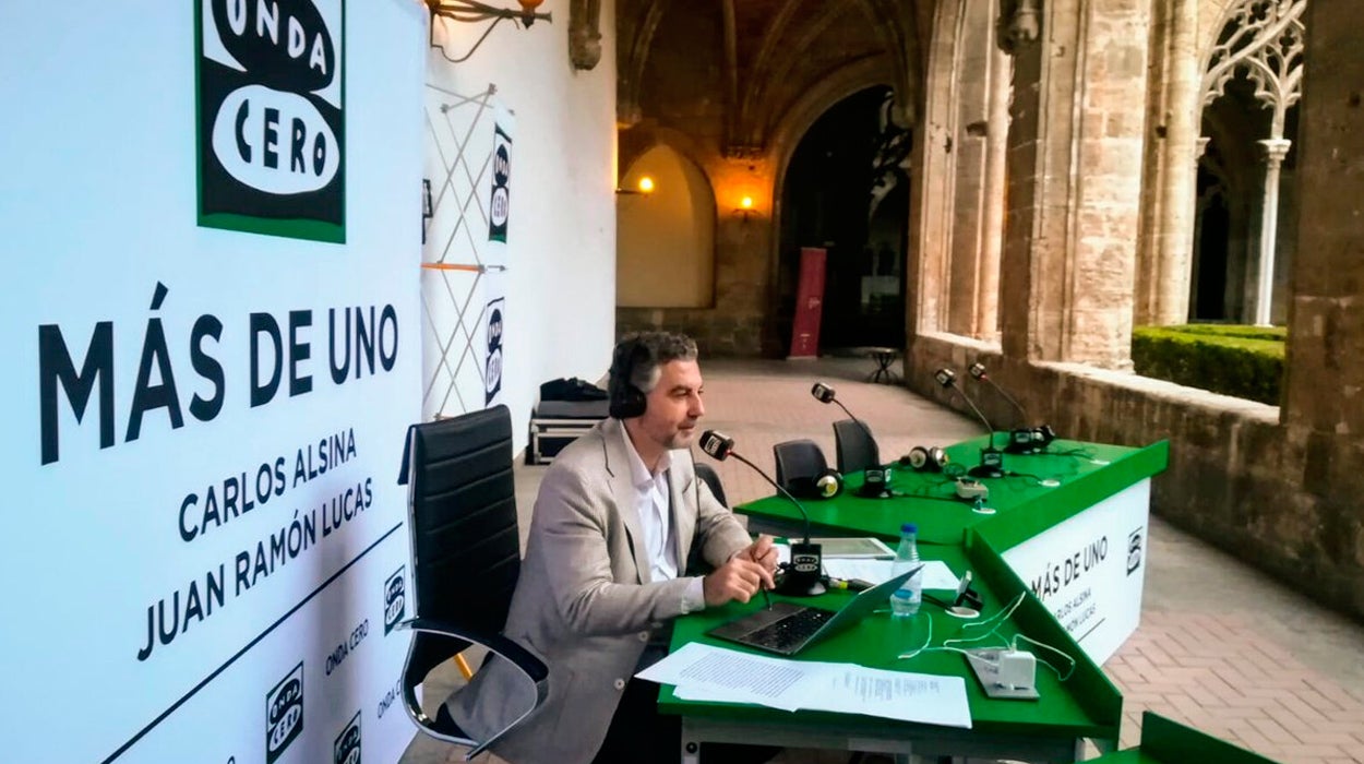 Monólogo de Alsina: "Borrell molesta a los 'puigdemones' porque sabe comunicar con eficacia a los gobiernos y medios extranjeros" Monólogo de Alsina: "Borrell molesta a los 'puigdemones' porque sabe comunicar con eficacia a los gobiernos y medios extranjeros"