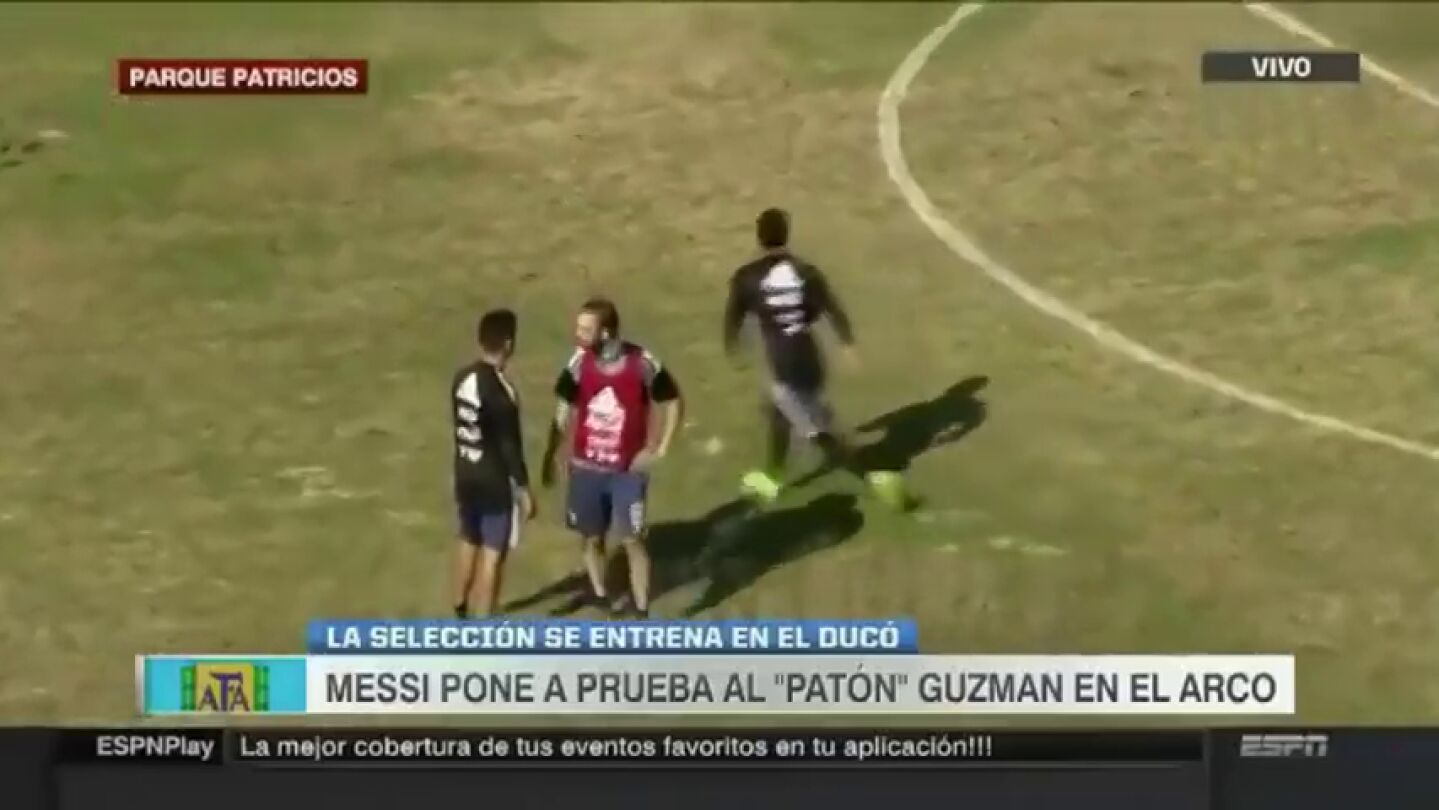 <p>El 'fallo' m&aacute;s viral de Higua&iacute;n: no atin&oacute; a abrazar a Dybala</p>