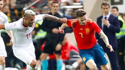 Sa&uacute;l &Ntilde;&iacute;guez en un partido con la Selecci&oacute;n Espa&ntilde;ola de f&uacute;tbol