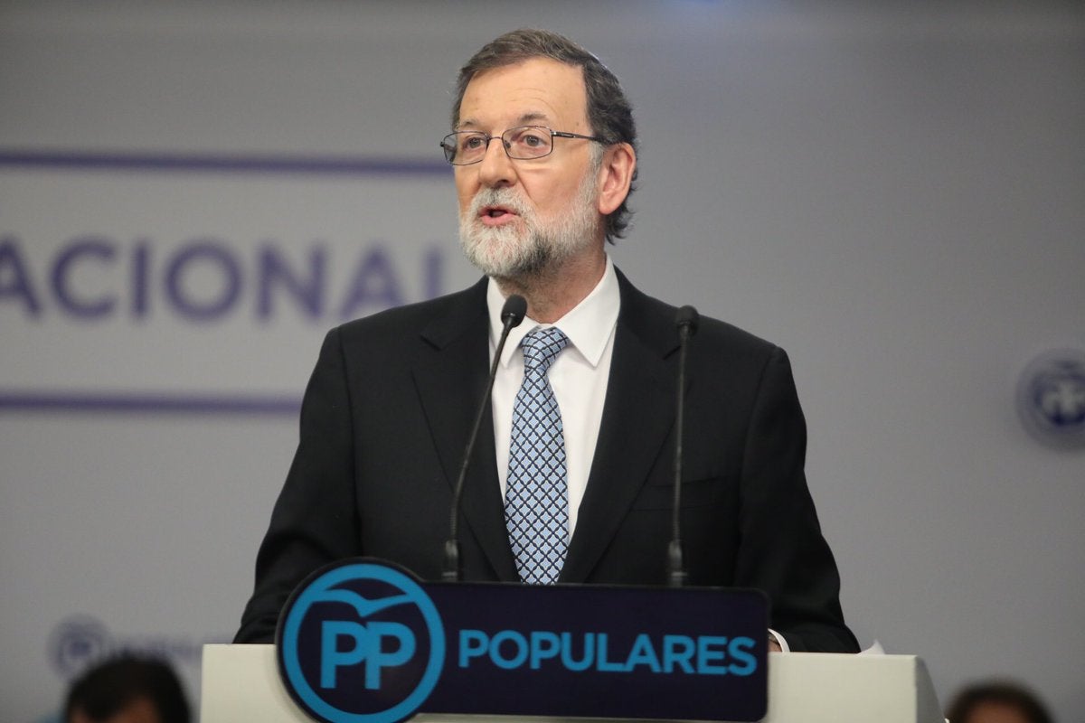 <p>Rajoy decide dejar la presidencia del PP y anuncia un congreso extraordinario para elegir al nuevo líder</p> <p>Rajoy decide dejar la presidencia del PP y anuncia un congreso extraordinario para elegir al nuevo líder</p>