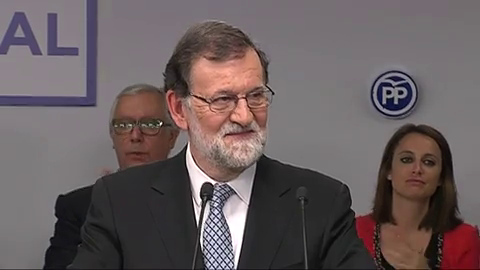 <p>Rajoy, emocionado por los aplausos tras anunciar que deja el liderazgo del PP: "Venga, que alguien pare, coño"</p> <p>Rajoy, emocionado por los aplausos tras anunciar que deja el liderazgo del PP: "Venga, que alguien pare, coño"</p>