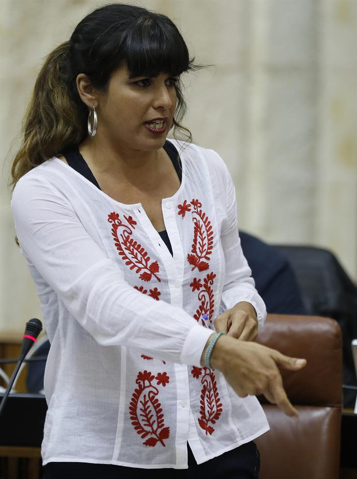 Teresa Rodríguez: "Necesitamos que los andaluces nos vean como una fuerza andaluza, no como una mera sucursal de una fuerza política nacional" Teresa Rodríguez: "Necesitamos que los andaluces nos vean como una fuerza andaluza, no como una mera sucursal de una fuerza política nacional"