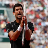 Djokovic se lamenta tras un punto ante Cecchinato Djokovic se lamenta tras un punto ante Cecchinato