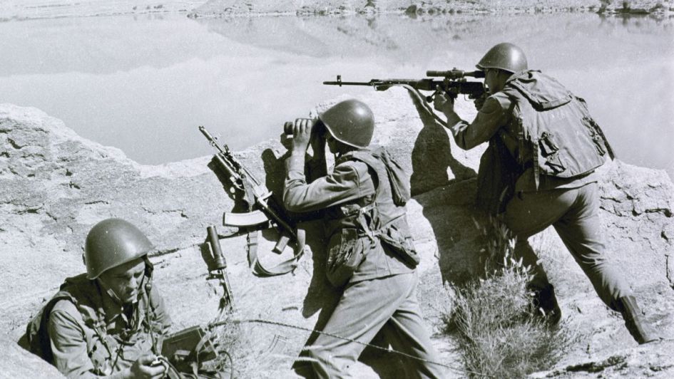 Manel Loureiro | Un piloto militar dado por muerto en la guerra de Afganistán ha reaparecido vivo 30 años después Manel Loureiro | Un piloto militar dado por muerto en la guerra de Afganistán ha reaparecido vivo 30 años después