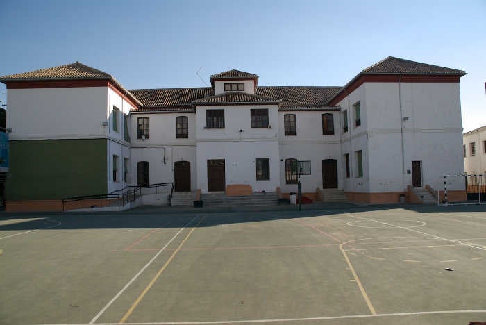 La Junta defiende el cumplimiento de la ley ante la protesta de las familias La Junta defiende el cumplimiento de la ley ante la protesta de las familias
