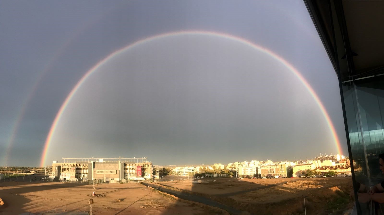 <p>El sol devuelve el paraguas al armario en Elche, Crevillent y Santa Pola </p> <p>El sol devuelve el paraguas al armario en Elche, Crevillent y Santa Pola </p>