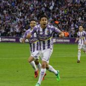 Los jugadores del Valladolid celebran un gol ante el Sporting