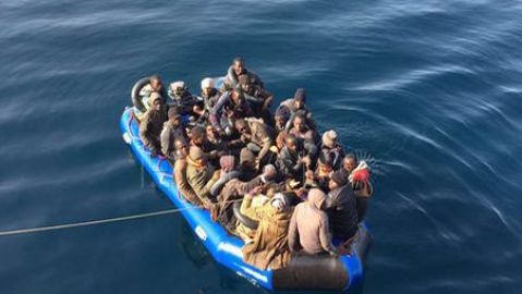 Llega al puerto de Motril una patera 