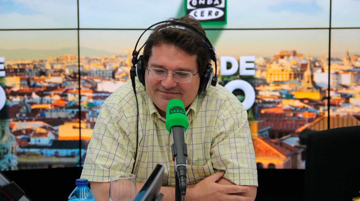 Desmontamos mitos sobre la salud: ¿Nacen más niños en luna llena? ¿Existe un medicamento contra el cáncer que las farmacéuticas no quieren sacar? Desmontamos mitos sobre la salud: ¿Nacen más niños en luna llena? ¿Existe un medicamento contra el cáncer que las farmacéuticas no quieren sacar?