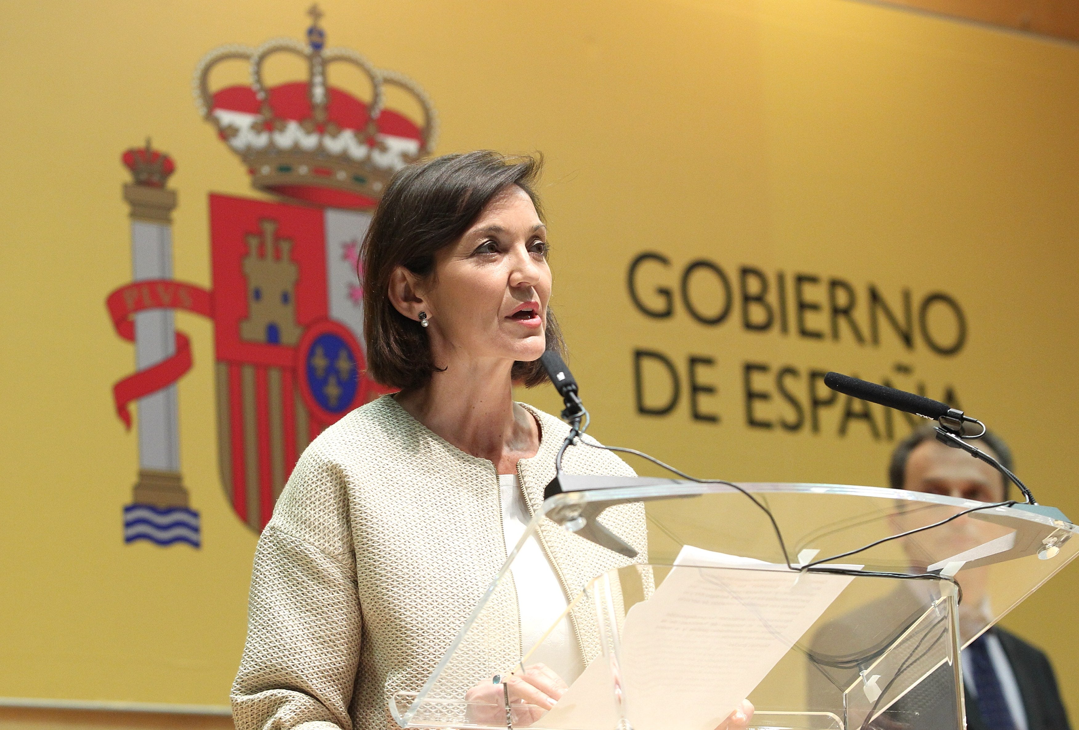 La ministra de Industria califica de "globo sonda" la subida de impuestos al diésel La ministra de Industria califica de "globo sonda" la subida de impuestos al diésel