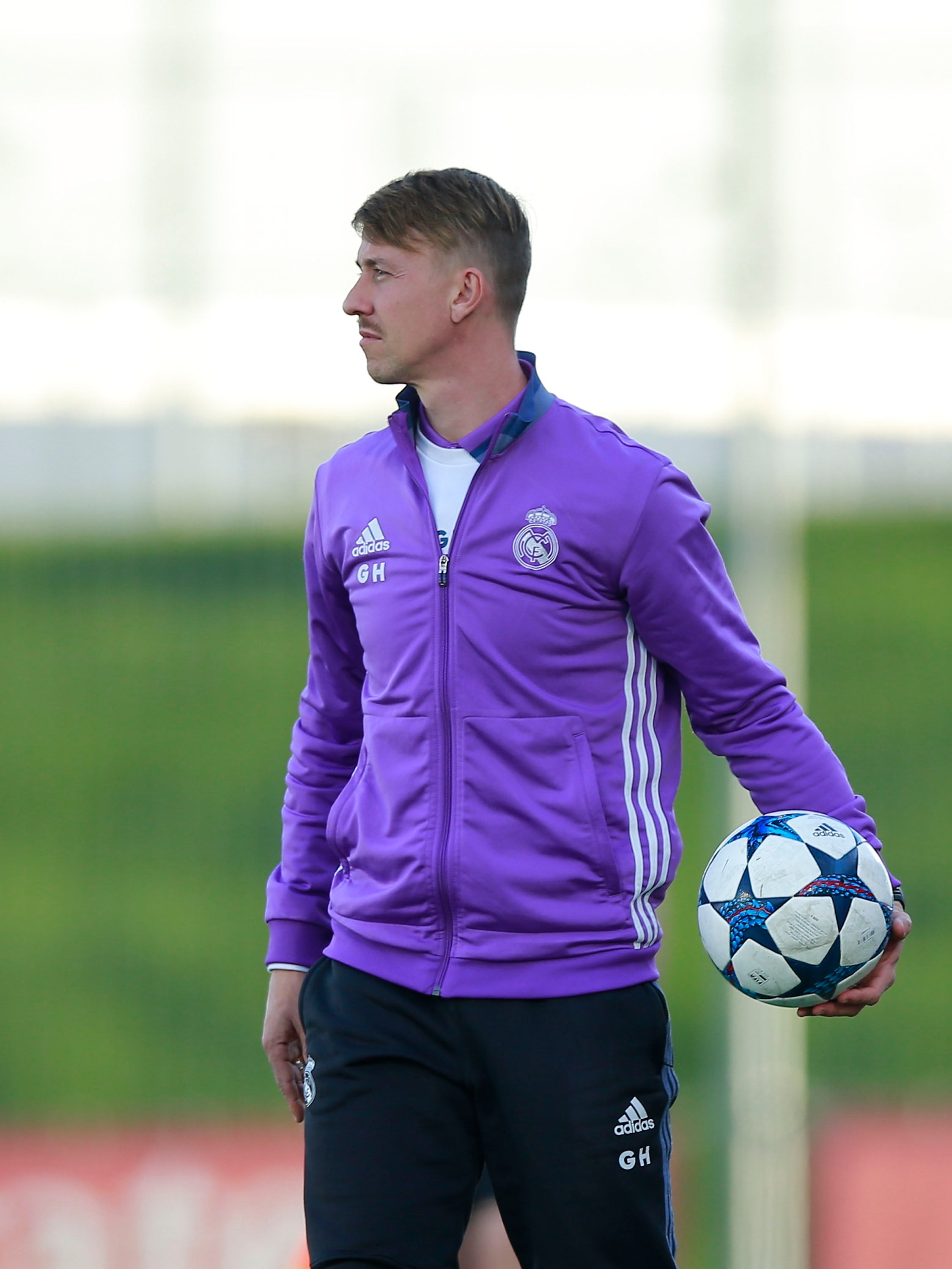 <p>El presidente del Murcia adelanta que Guti será el próximo entrenador del Real Madrid</p> <p>El presidente del Murcia adelanta que Guti será el próximo entrenador del Real Madrid</p>