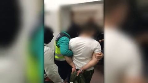 <p>La Polic&iacute;a Nacional detiene en C&aacute;diz a 'El Casta&ntilde;a', uno de los mayores narcotraficantes de hach&iacute;s</p>