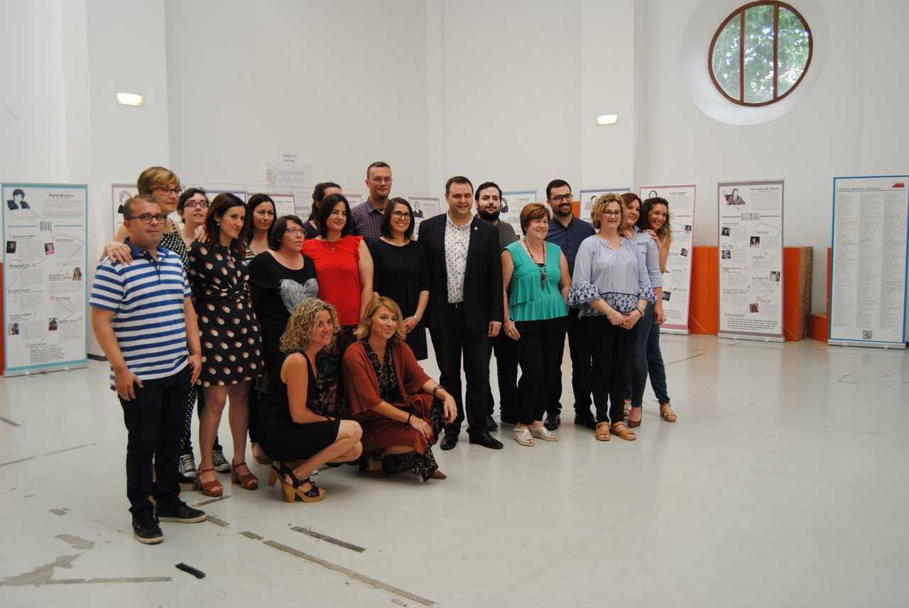 <p>Les llançadores d´ocupació s´han reunit amb els impulsors de la iniciativa</p> <p>Les llançadores d´ocupació s´han reunit amb els impulsors de la iniciativa</p>