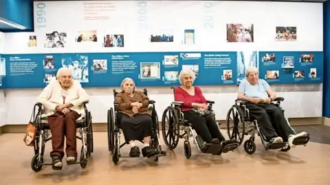 Ancianas en Hebrew Home, el refugio que acoge a ancianos víctimas de abusos Ancianas en Hebrew Home, el refugio que acoge a ancianos víctimas de abusos
