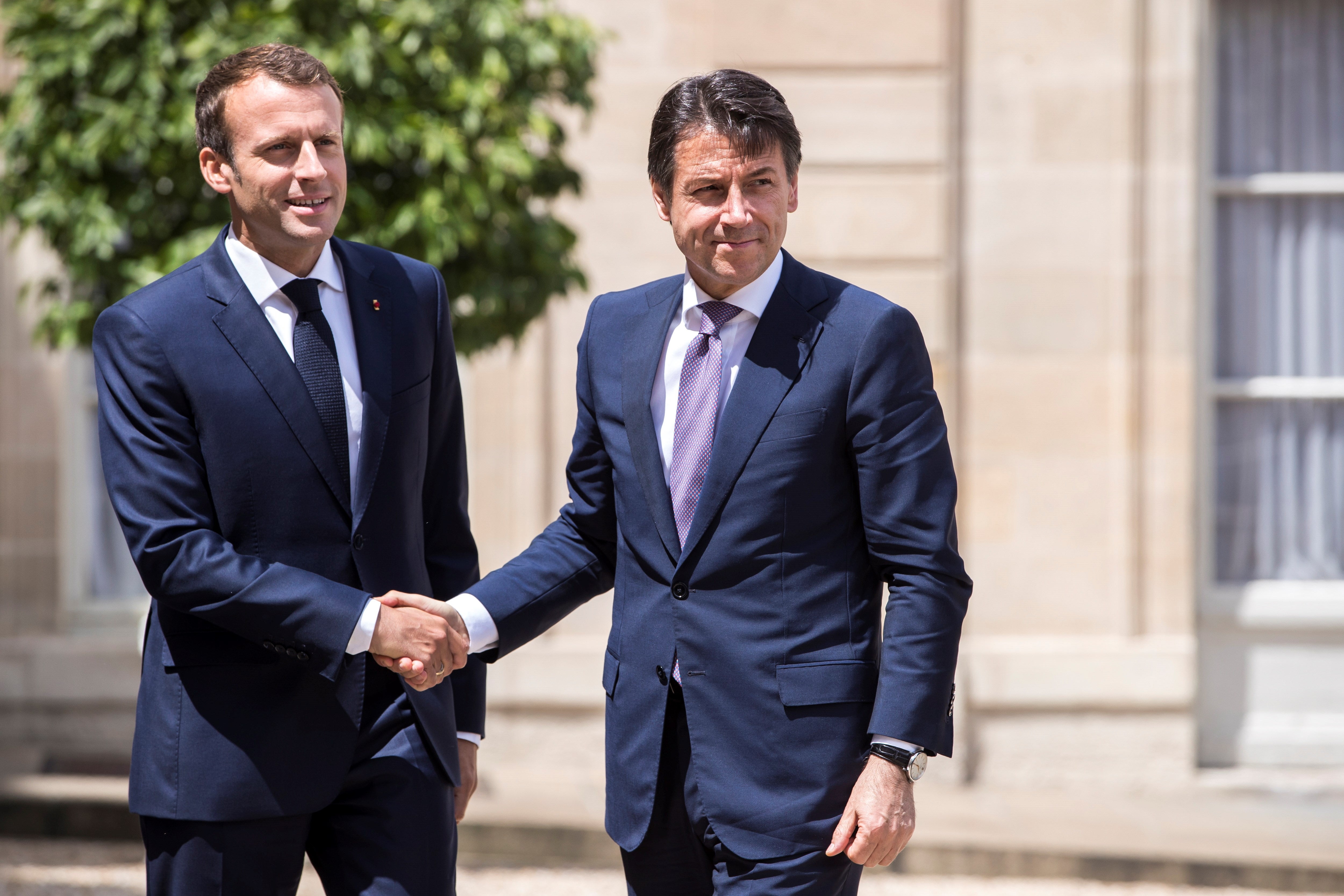 <p>Macron y Conte piden una reforma en profundidad para responder a inmigración</p> <p>Macron y Conte piden una reforma en profundidad para responder a inmigración</p>