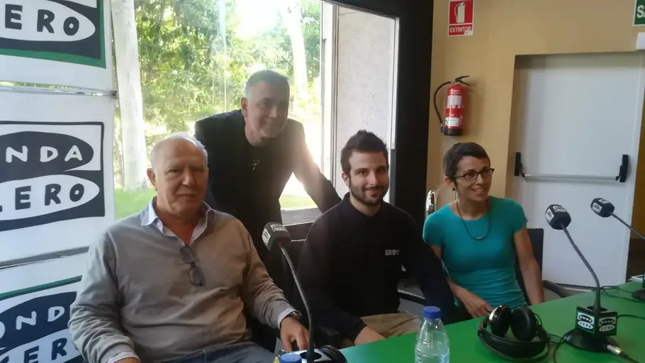Juan Ramón Lucas, José Maldonado, presidente de Bioparc, Pepa Crespo, directora de comunicación y Joaquín Calomarde, cuidador del parque. Juan Ramón Lucas, José Maldonado, presidente de Bioparc, Pepa Crespo, directora de comunicación y Joaquín Calomarde, cuidador del parque.