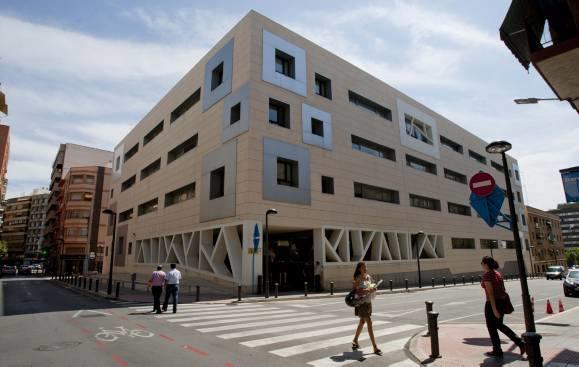 Detenida en Alicante una fugitiva rusa por una estafa en su país de origen Detenida en Alicante una fugitiva rusa por una estafa en su país de origen