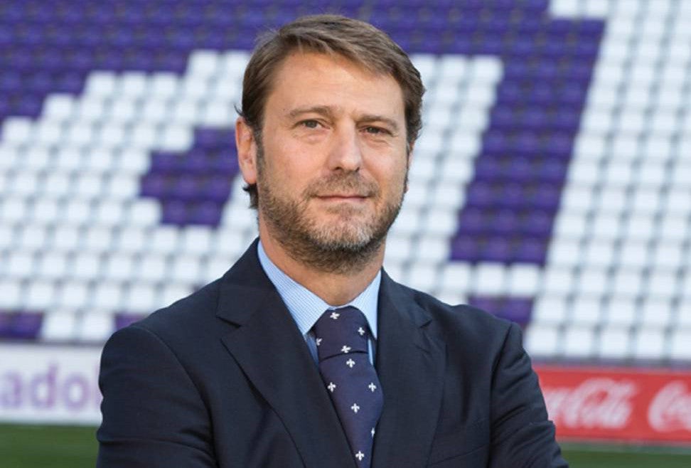 Carlos Suárez: "De momento hay luz a través de un generador, pero espero y desea que se pueda disputar el partido" Carlos Suárez: "De momento hay luz a través de un generador, pero espero y desea que se pueda disputar el partido"