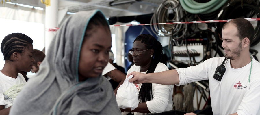Los migrantes del Aquarius llegan al puerto de Valencia Los migrantes del Aquarius llegan al puerto de Valencia