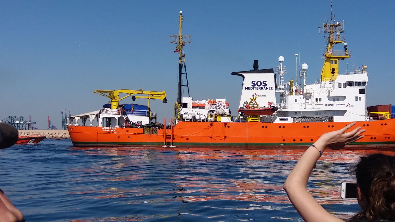 <p>Los tres barcos de la flotilla del Aquarius con 630 migrantes a bordo, ya están en Valencia</p> <p>Los tres barcos de la flotilla del Aquarius con 630 migrantes a bordo, ya están en Valencia</p>