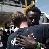 Desembarco de migrantes que iban a bordo del Aquarius en Valencia