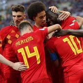 Los jugadores de Bélgica celebran un tanto de Lukaku