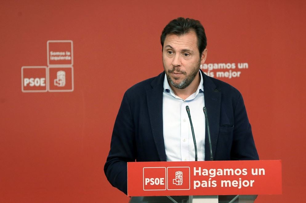 Óscar Puente pide a la portavoz de Ciudadanos que presente un documento oficial para acreditar su trayectoria profesional Óscar Puente pide a la portavoz de Ciudadanos que presente un documento oficial para acreditar su trayectoria profesional